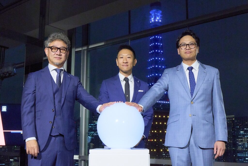 【大阪・福岡へ】東通グループ、地方都市への事業展開とプレミアム展望ツアー協賛を記念し、東京タワーを特別ライトアップ！