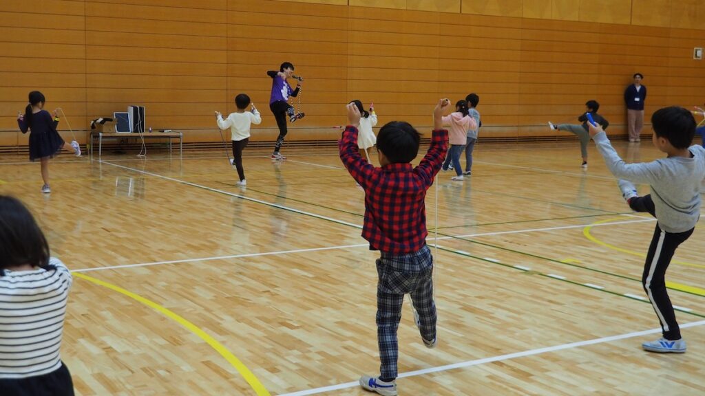 プロ直伝の技で苦手克服！ バンダイがオンラインなわとび認定会を開始、リアルイベントも大盛況