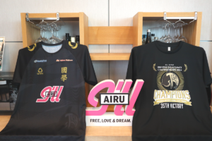 「FREE,LOVE & DREAM」を体現するアイル、2026年の年頭所感発表と「お年玉手渡し会」を実施