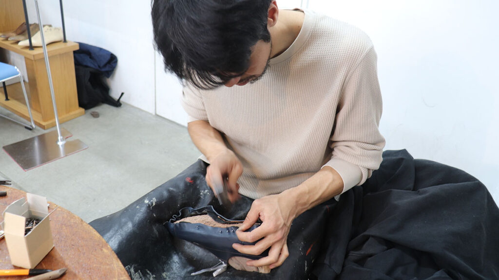 【イベントレポート】世界が注目する日本の革靴職人が集結した「東京オーダーシューズ普及促進会 展示会」開催！　一生モノの足と靴の関係を学ぶ「足育講座」も大盛況